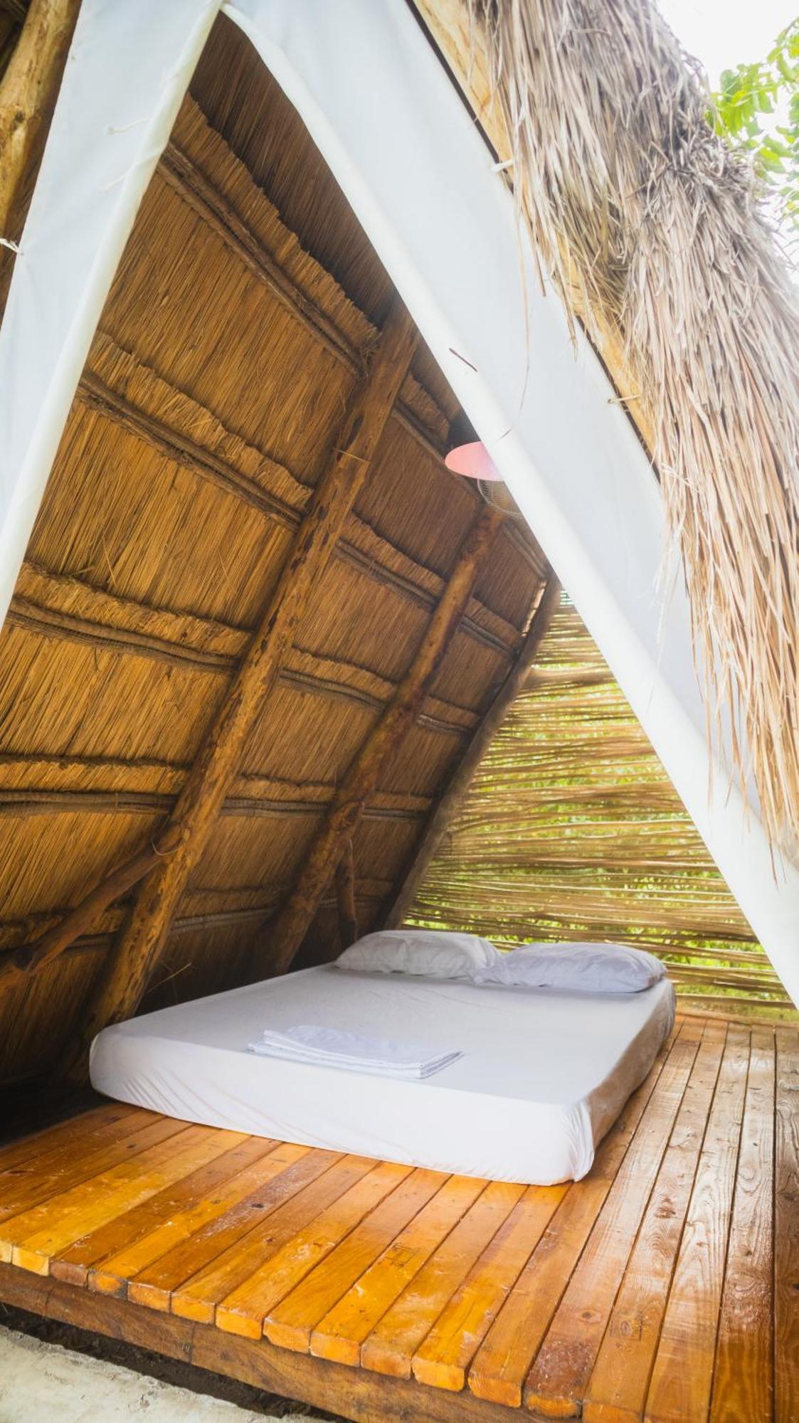 Amalife Beach Club & Hotel Tierra Bomba Exterior foto
